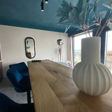 Panorama Level 25 & 26 - Soak In The Sky 카토비체